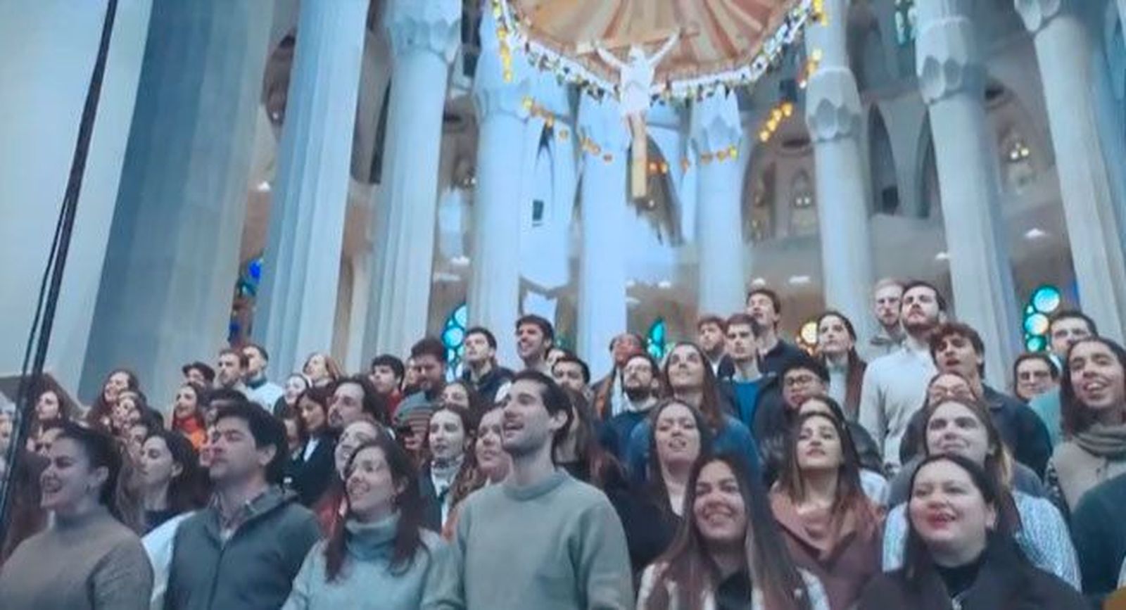 El himno de la visita del Papa a España: llamadas a la paz y coros de más de 1.700 voces