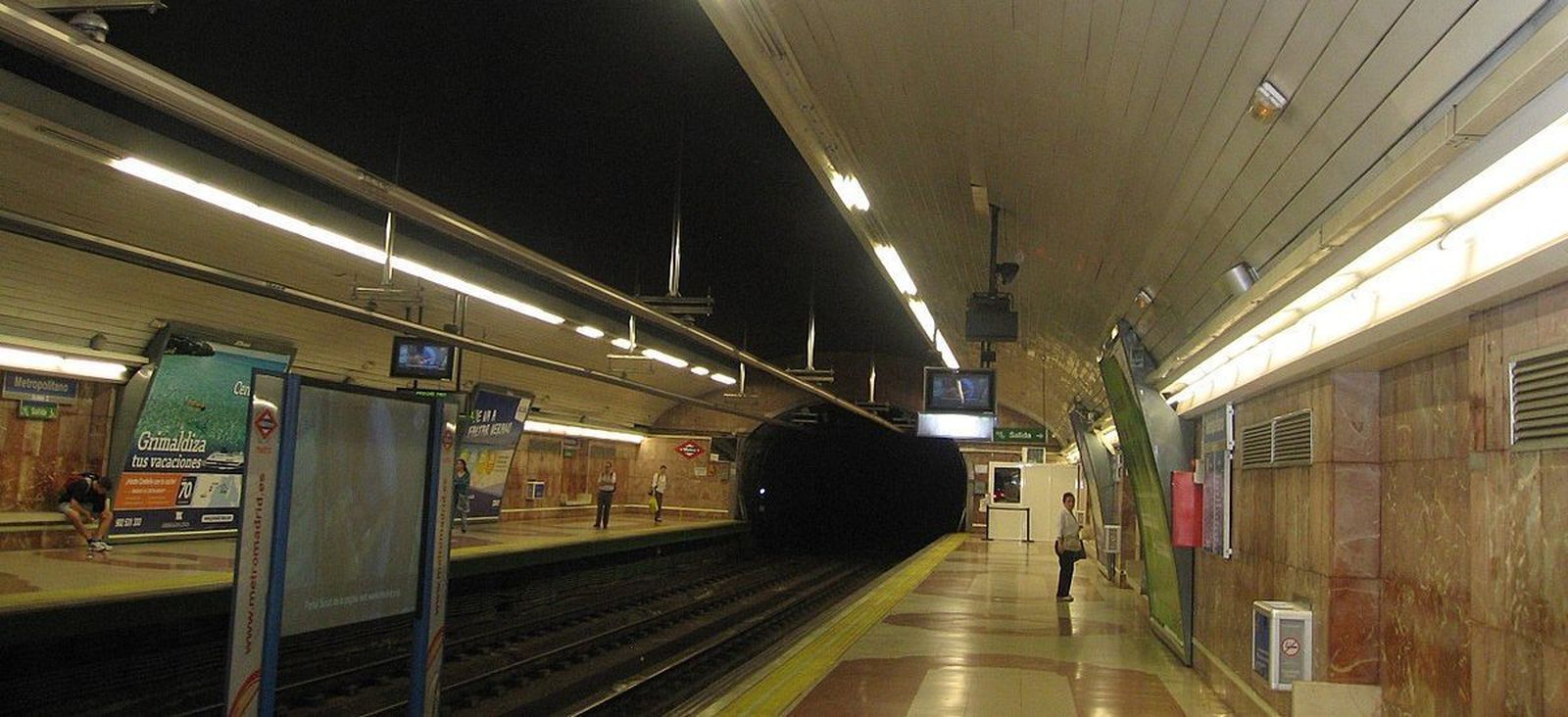 Estación Metropolitano en la línea 6