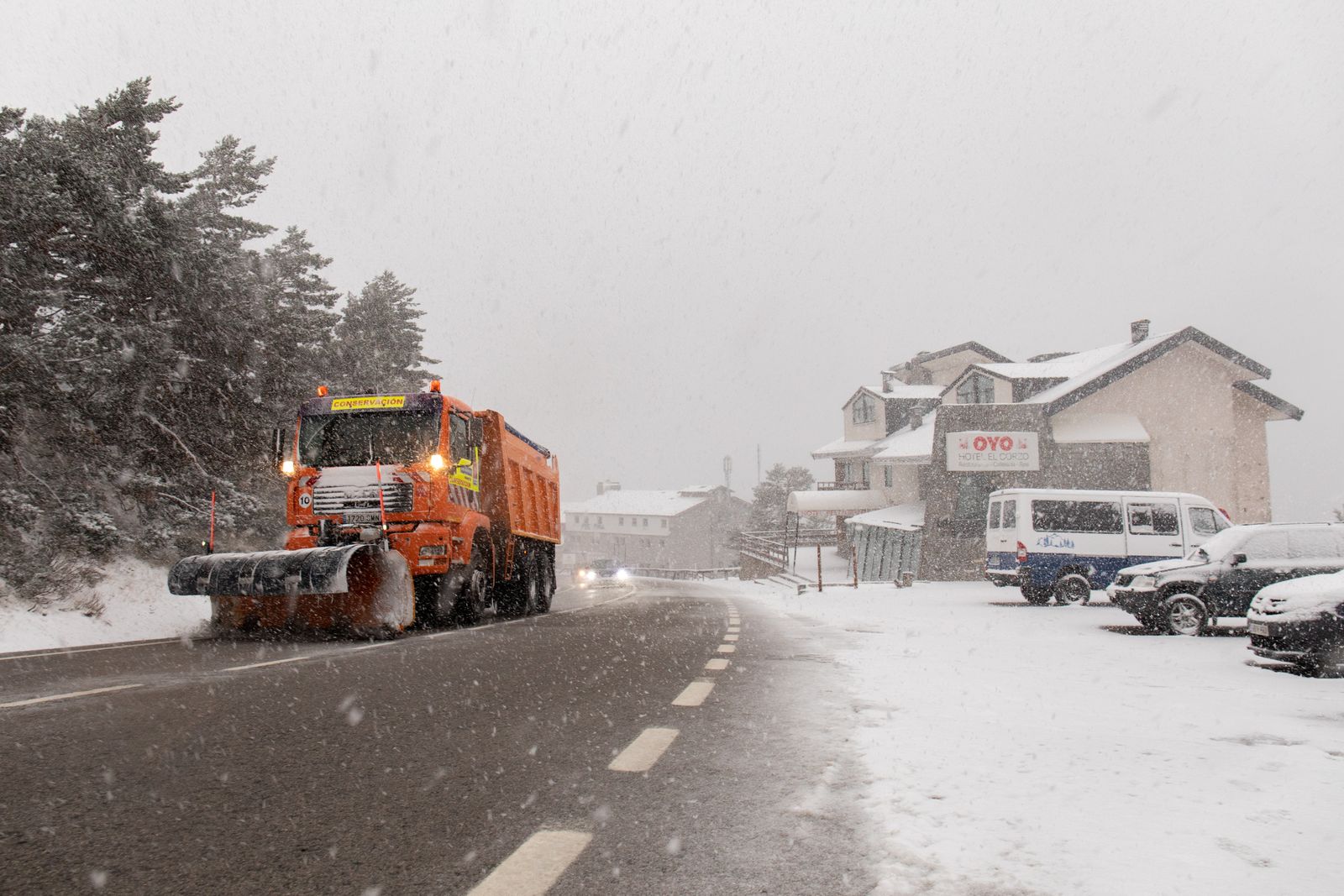 Nieve en los puertos de Navacerrada y Cotos