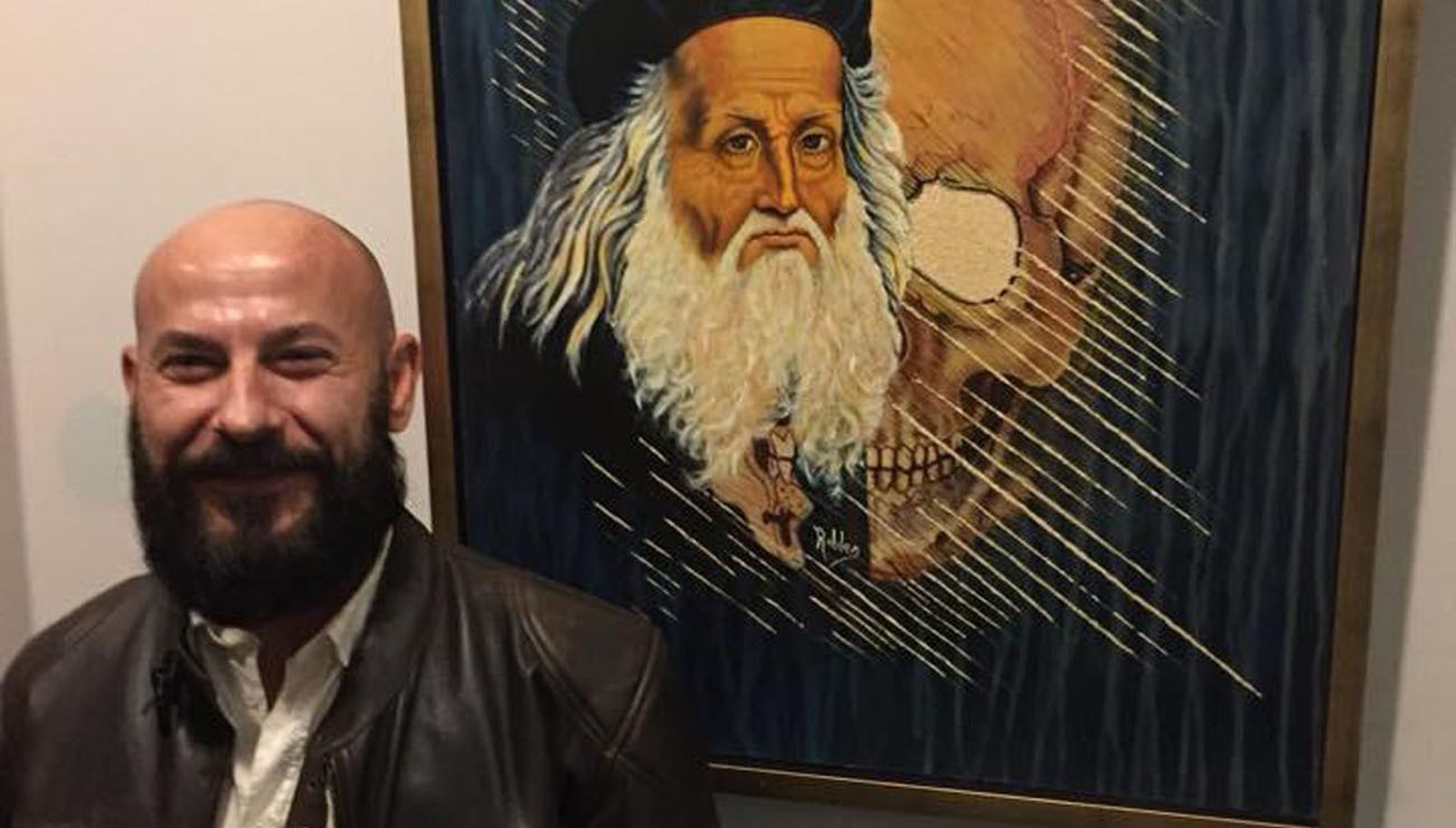 El artista, José Robles, en la Galería Pascual de Cabo, donde hizo un homenaje a Leonardo da Vinci
