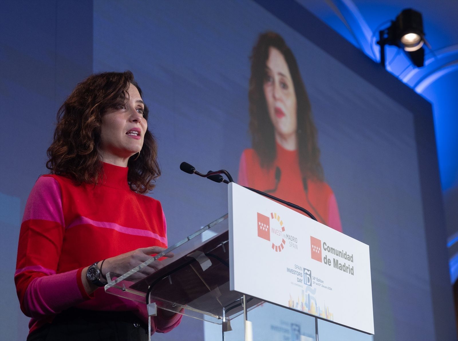Ayuso presenta una guía para atraer inversión a la Comunidad de Madrid