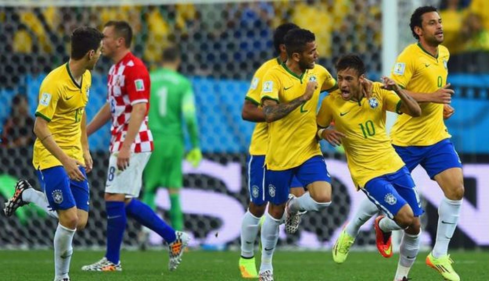 3-1. Neymar y el árbitro rescatan a Brasil ante Croacia