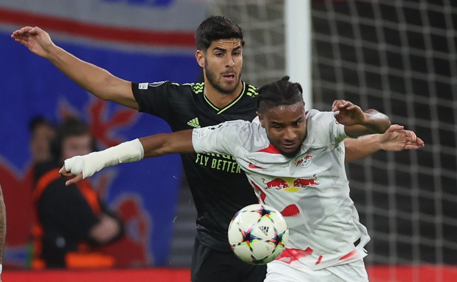 Marco Asensio ante el Leipzig