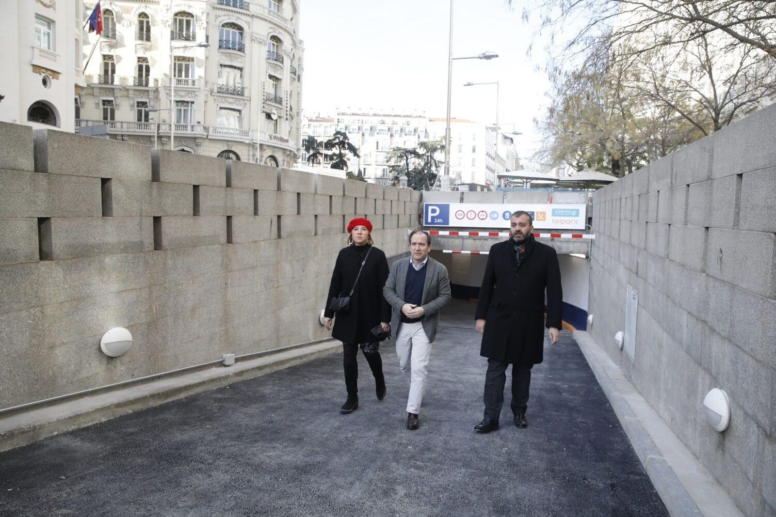 El aparcamiento de la plaza de las Cortes reabre el viernes con plazas para residentes