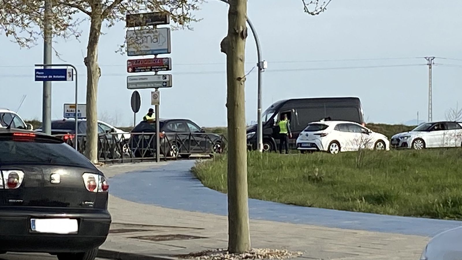 Control policial en Paracuellos del Jarama