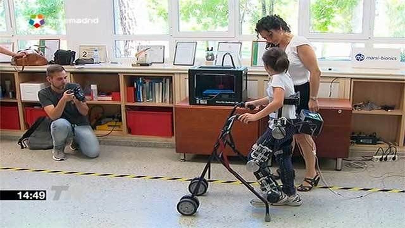 Campaña de 'crowdfunding' para crear exoesqueletos que ayuden a andar a niños con paraplejia
