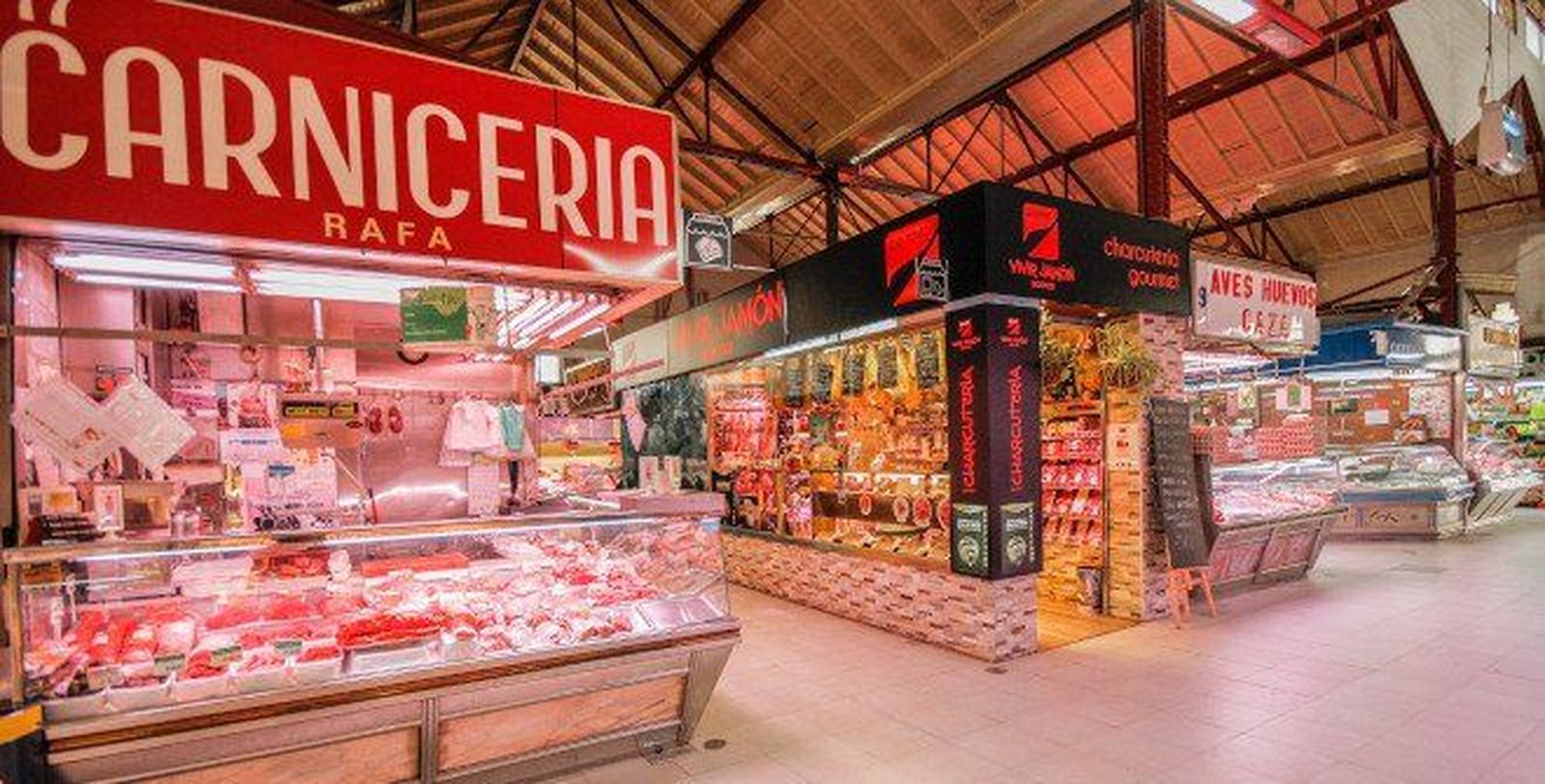 Los mercados tradicionales de Madrid se reinventan durante la pandemia y ganan clientes
