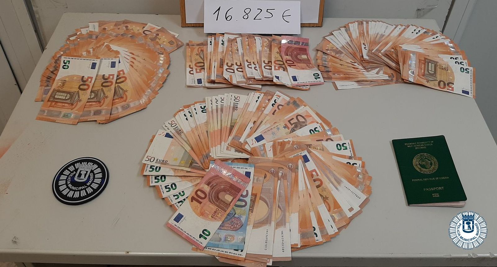 Dinero decomisado por la Policía Municipal de Madrid a los estafadores