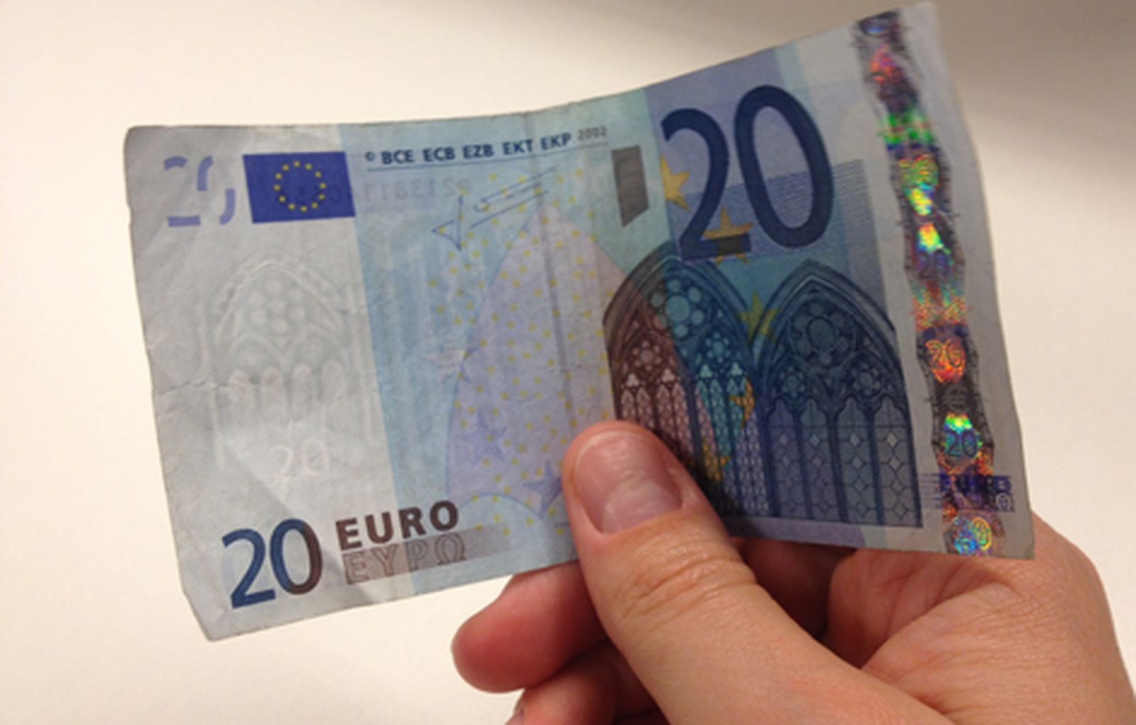 billetes_mano_470_euros