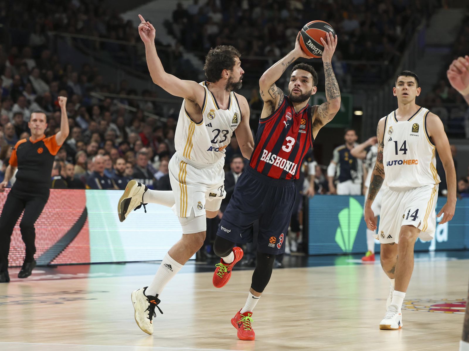 Llull ante el Baskonia