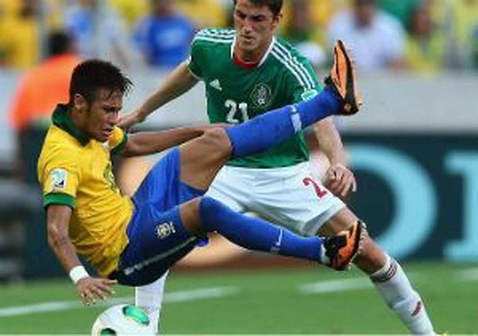 Brasil gana a México