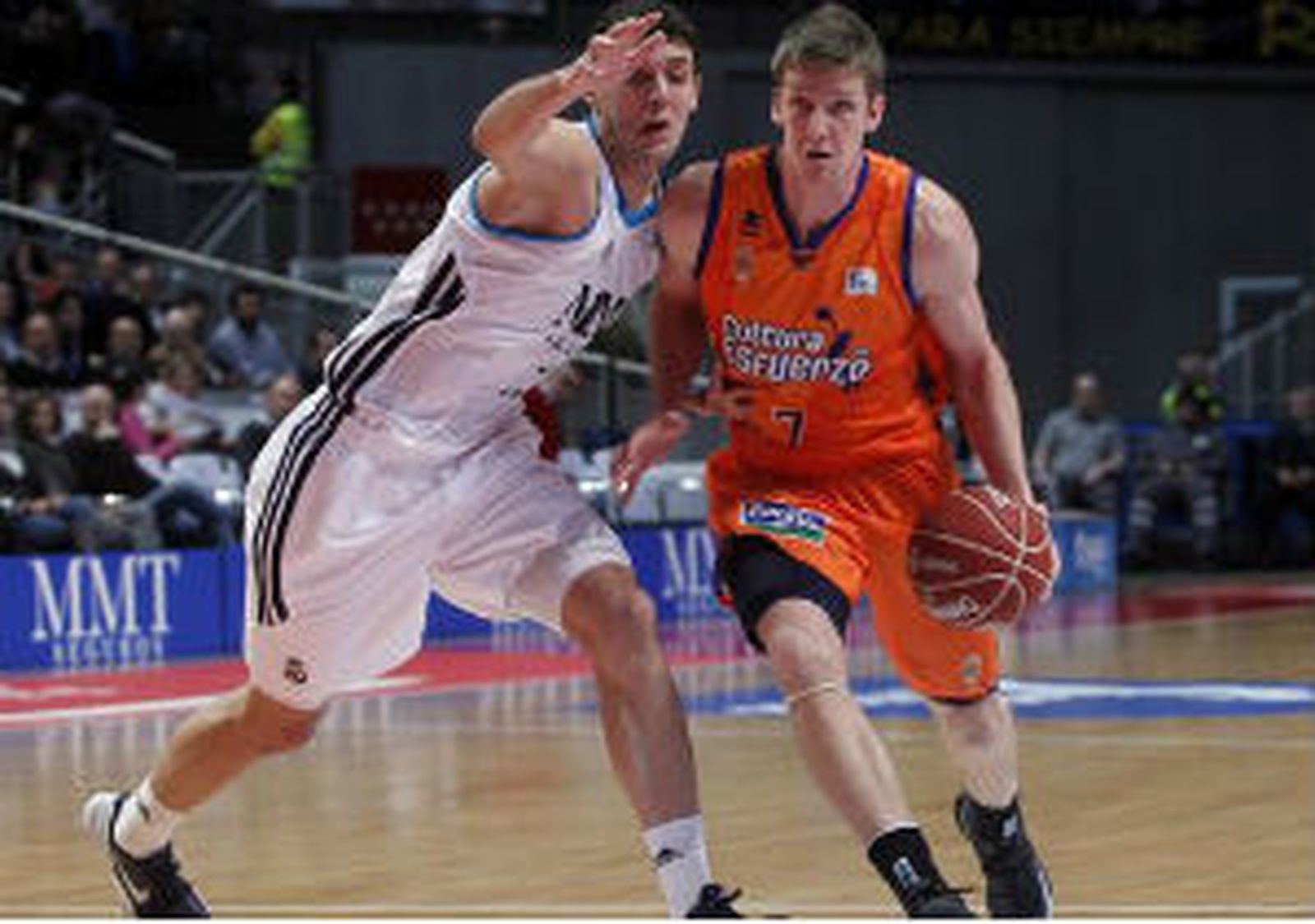 Real Madrid ante el Valencia Basket