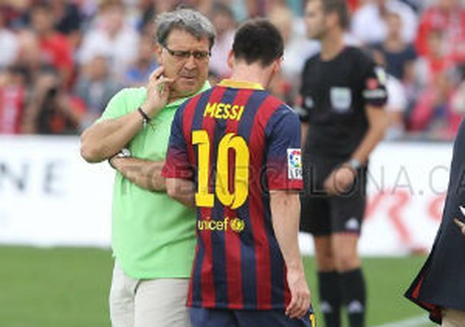 Messi se lesiona ante el Almería