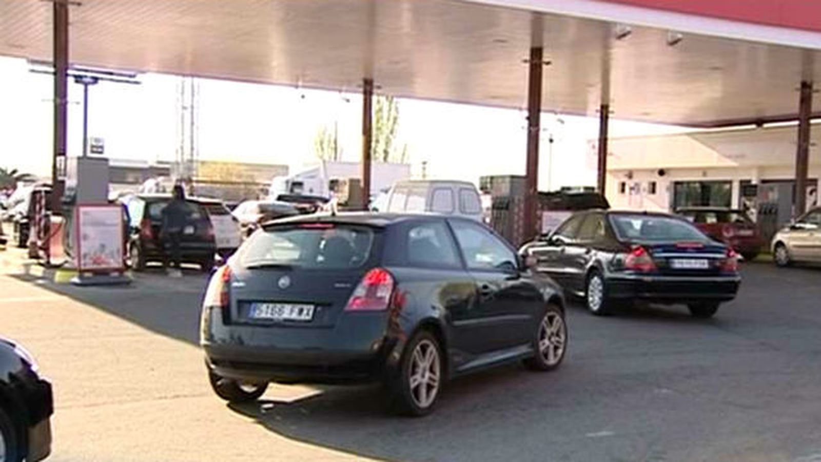 Los precios bajaron hasta el 2,3% en marzo por el abaratamiento de luz y gasolinas