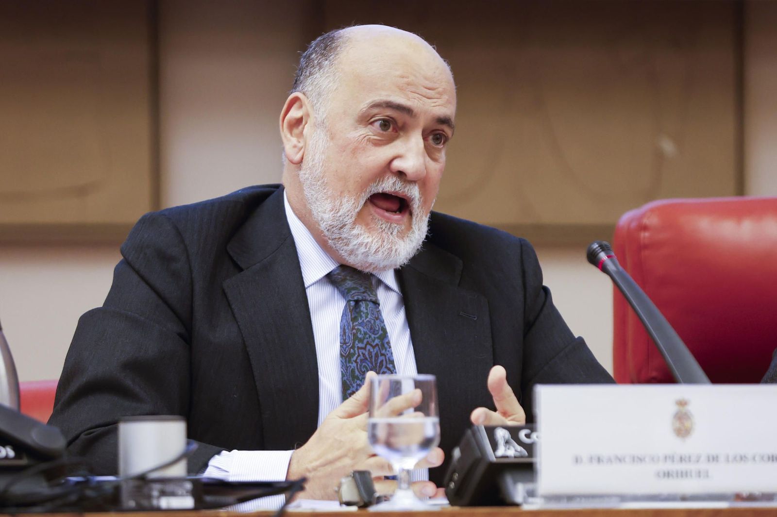 Pérez de los Cobos, expresidente del TC,  dice que la amnistía es un "desafío al orden constitucional"