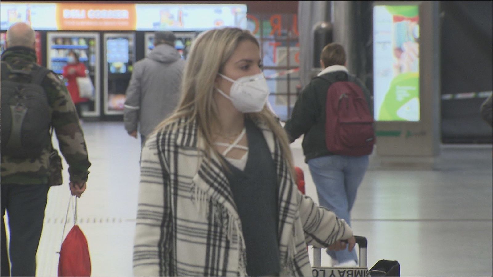 Continúan los controles en Barajas, Atocha y las carreteras