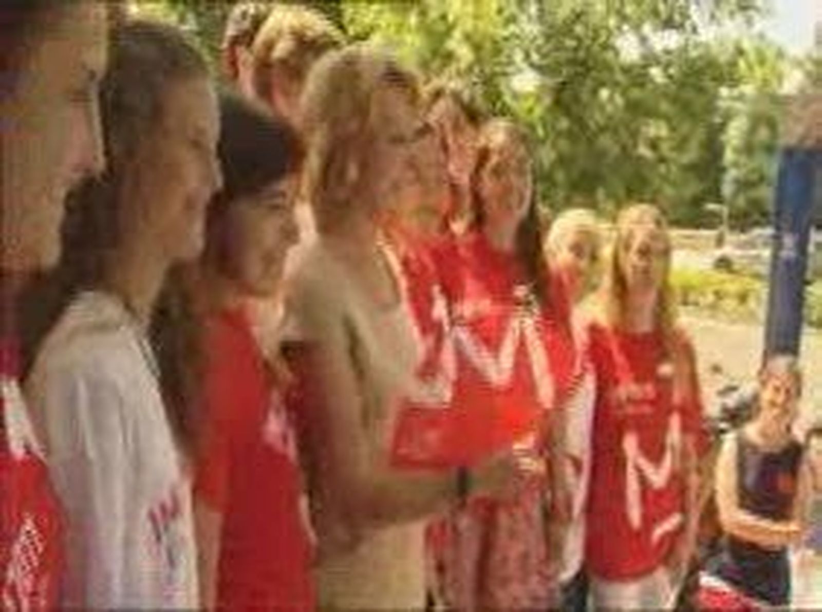 Esperanza Aguirre visita las instalaciones de coordinación de la Jornada Mundial de la Juventud