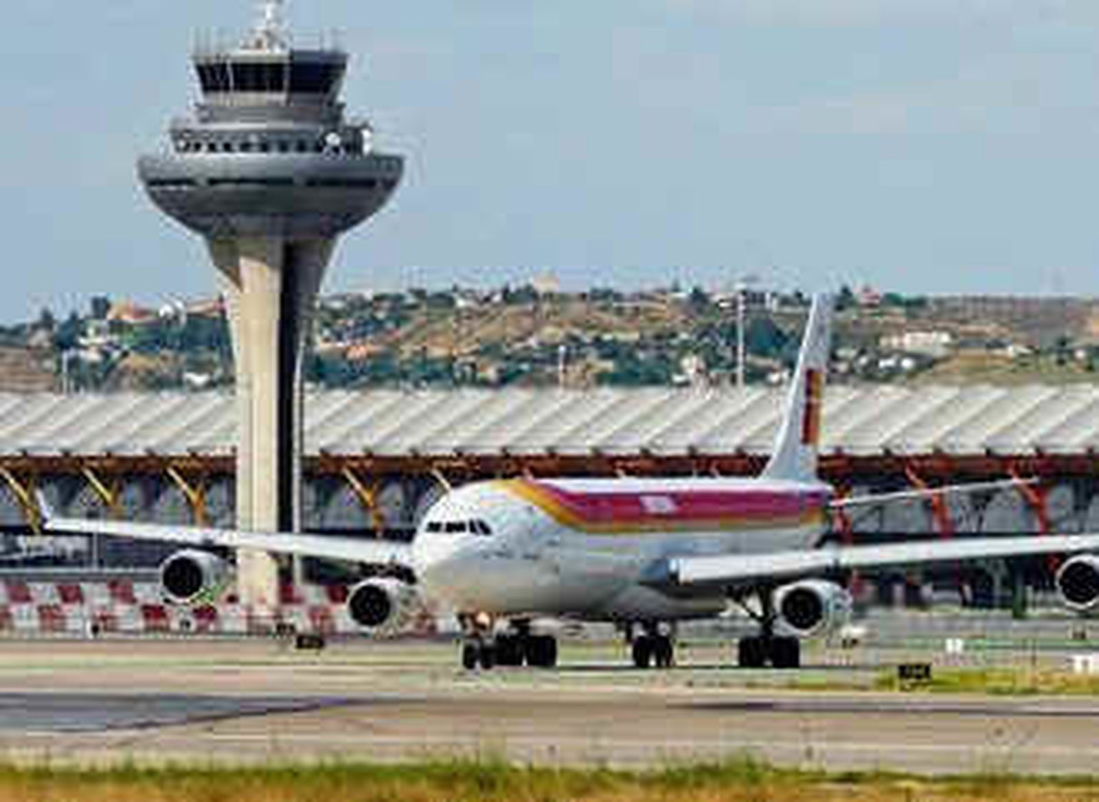 Un pasajero se desnuda y provoca el retorno del vuelo a Barajas