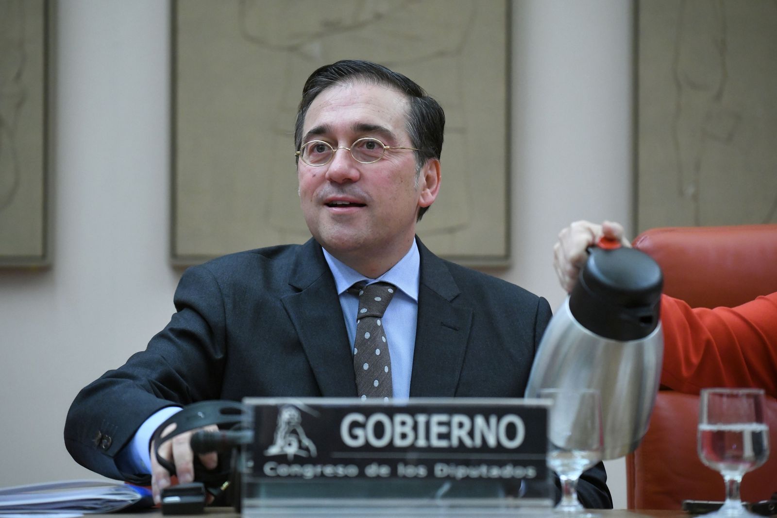 Albares viaja el lunes a Argelia para cerrar la crisis diplomática con el país africano