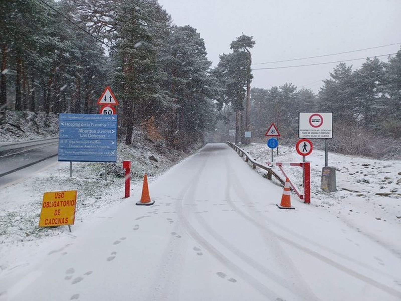 Acceso al área de Las Dehesas de Cercedilla