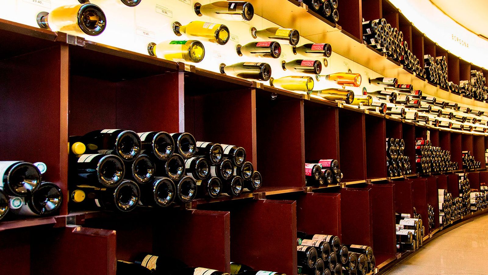 Cámaras acorazadas para la protección de botellas de vino de gran valor