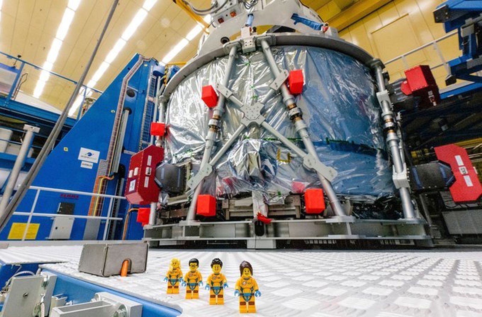 La pequeña tripulación de Lego de la nave Orion