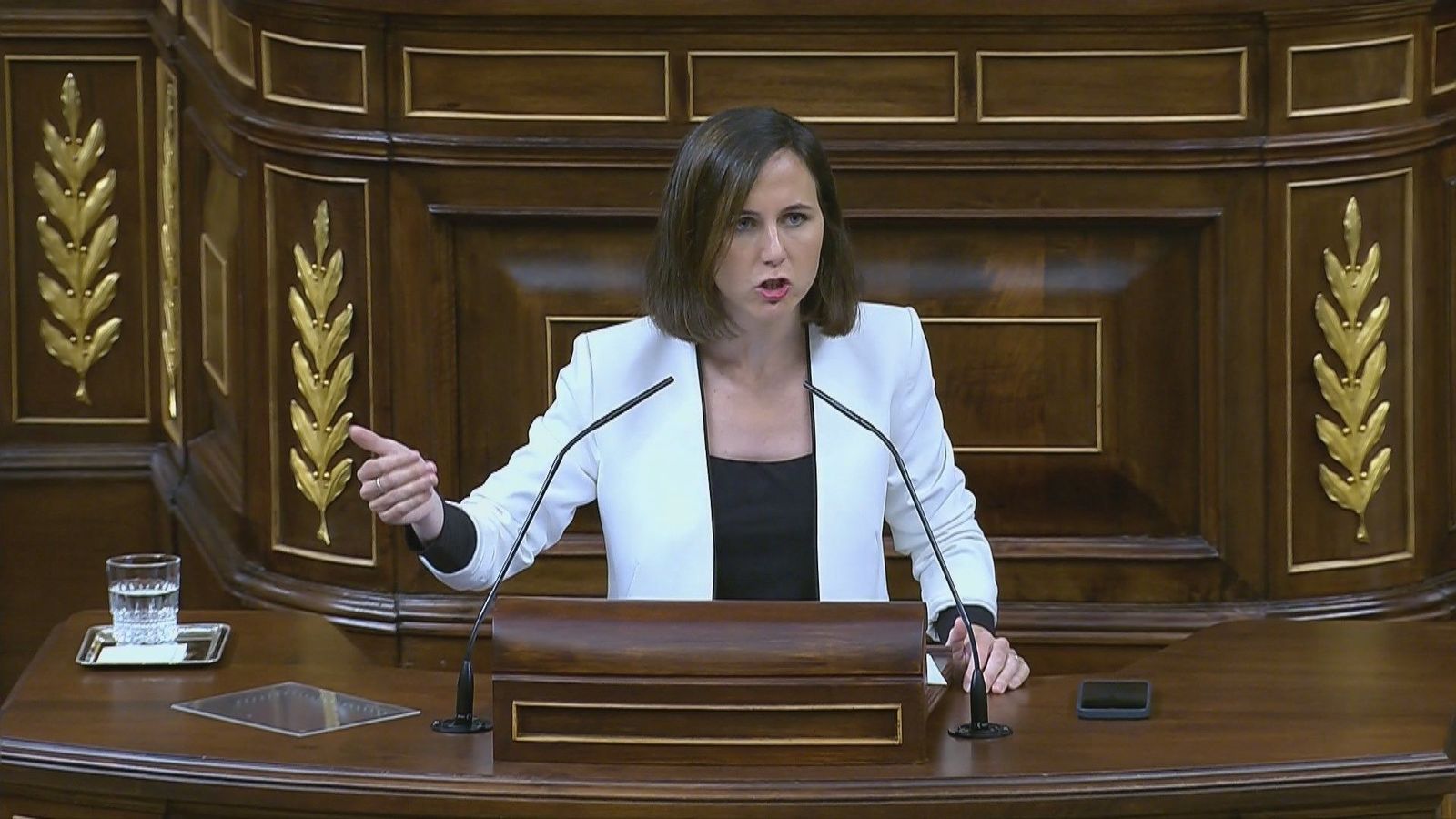 Belarra pide "atar en corto" a periodistas "corruptos" y el PP reclama a Armengol que "ejerza de presidenta"
