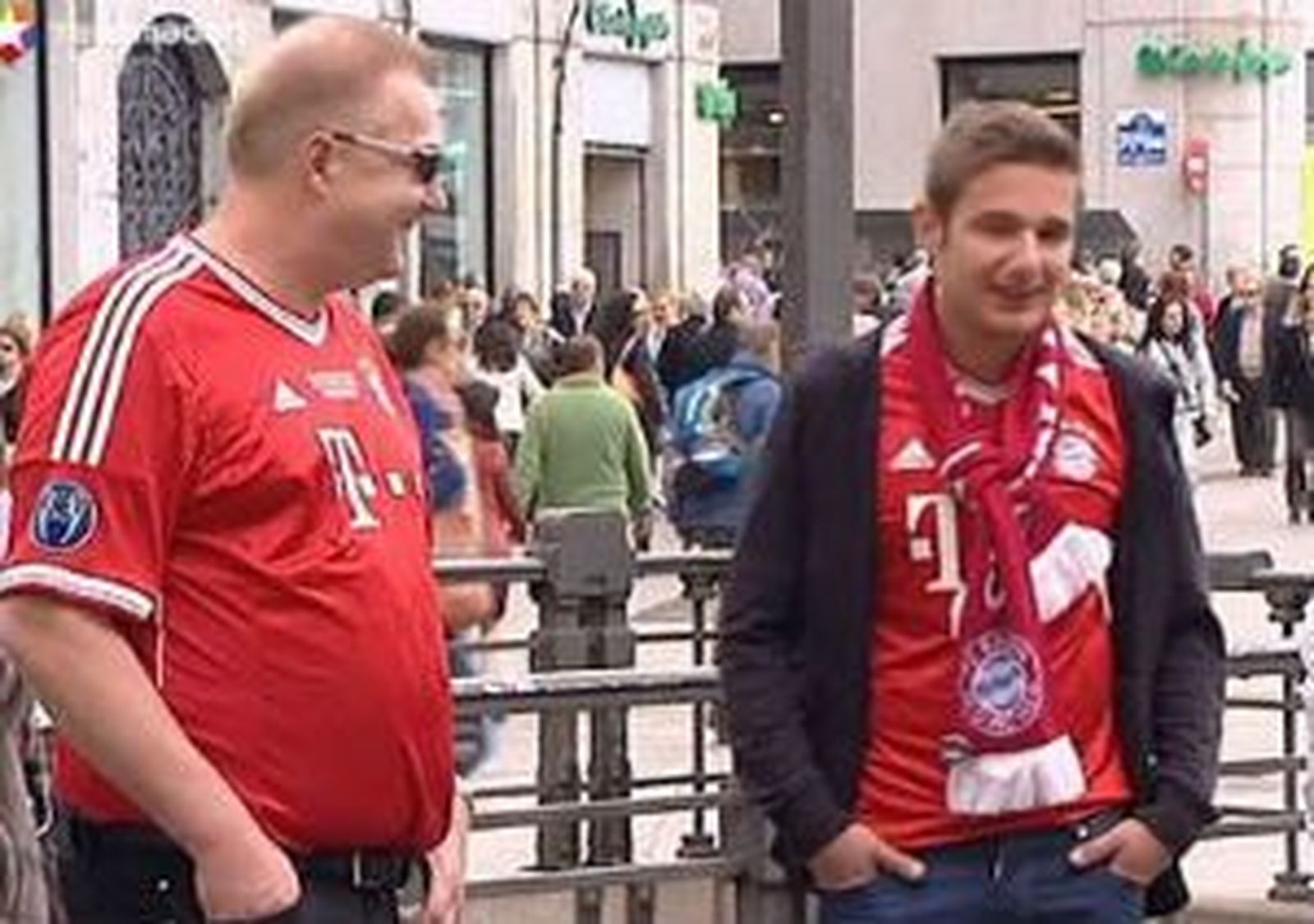 Unos 3.500 aficionados del Bayern, 150 de ellos hoolingans
