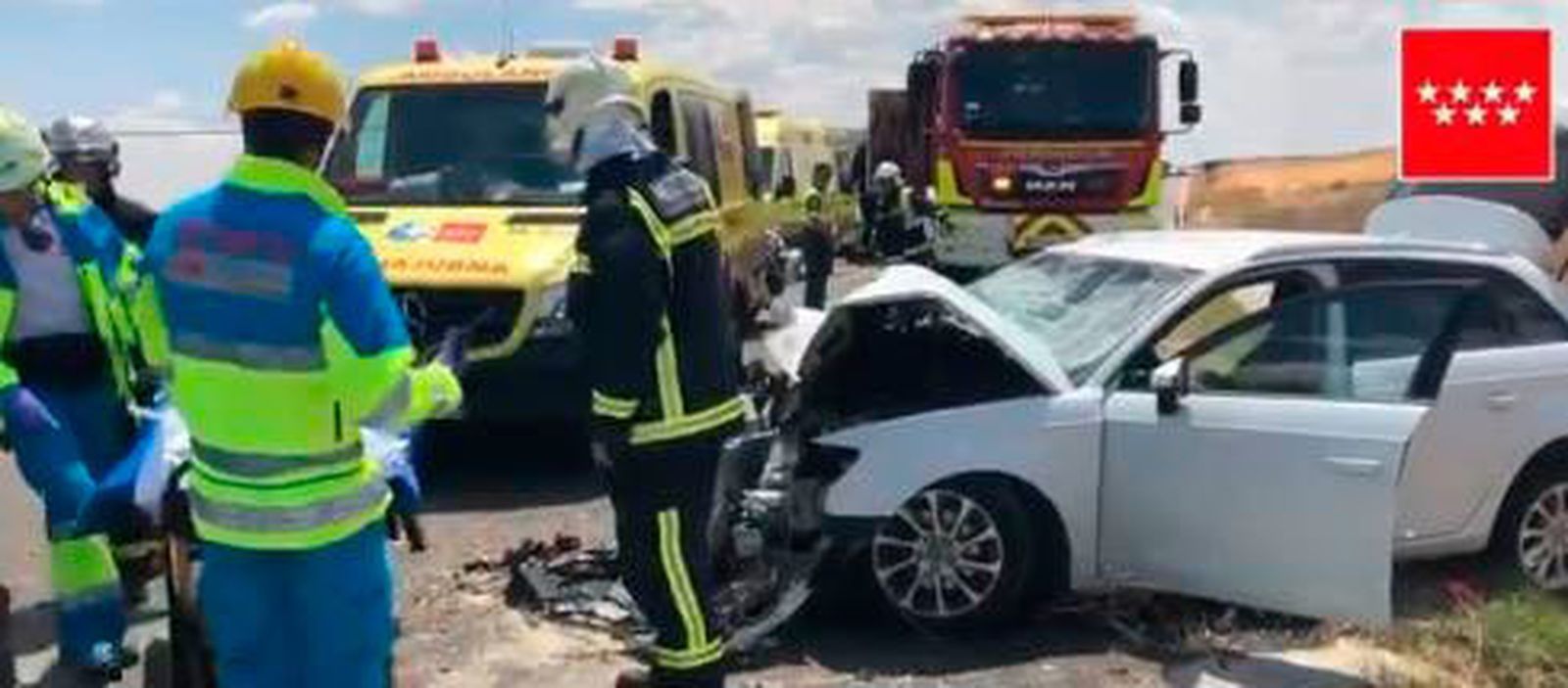 Cuatro heridos graves en un choque frontal  entre dos coches en Daganzo de Arriba