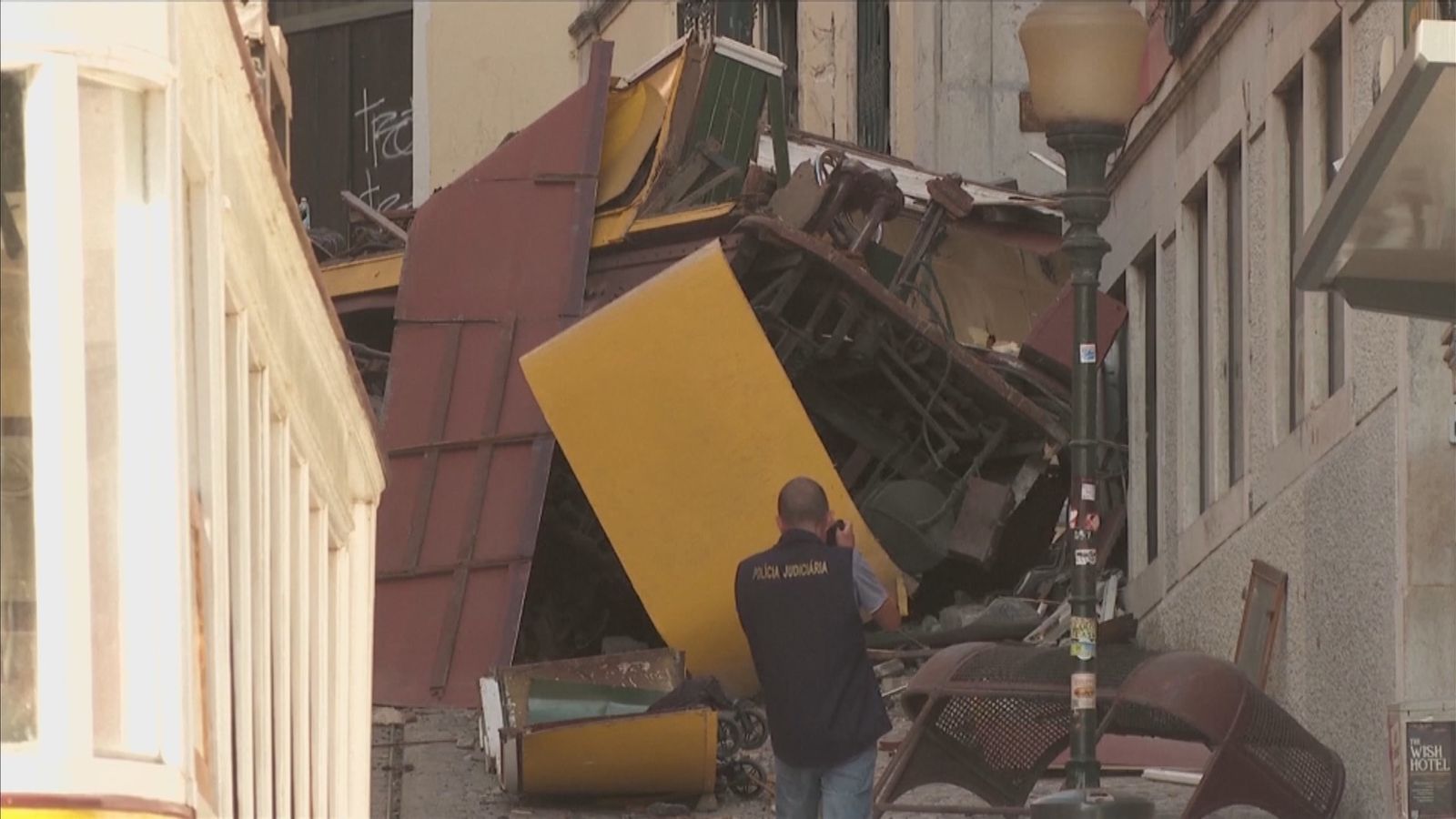El funicular Gloria accidentado en Lisboa