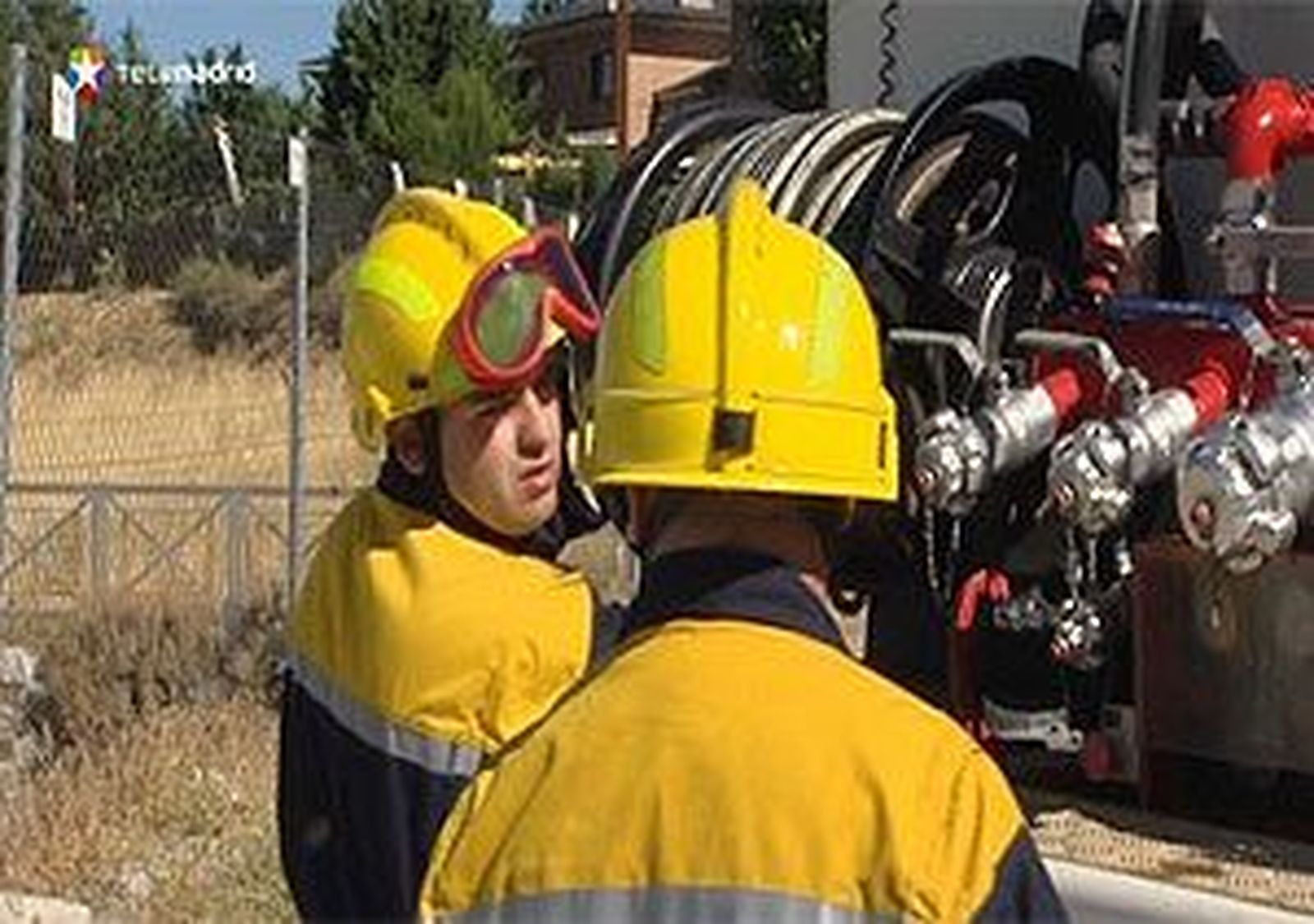 Victoria agradece la colaboración voluntaria de los vecinos en la lucha contra el fuego