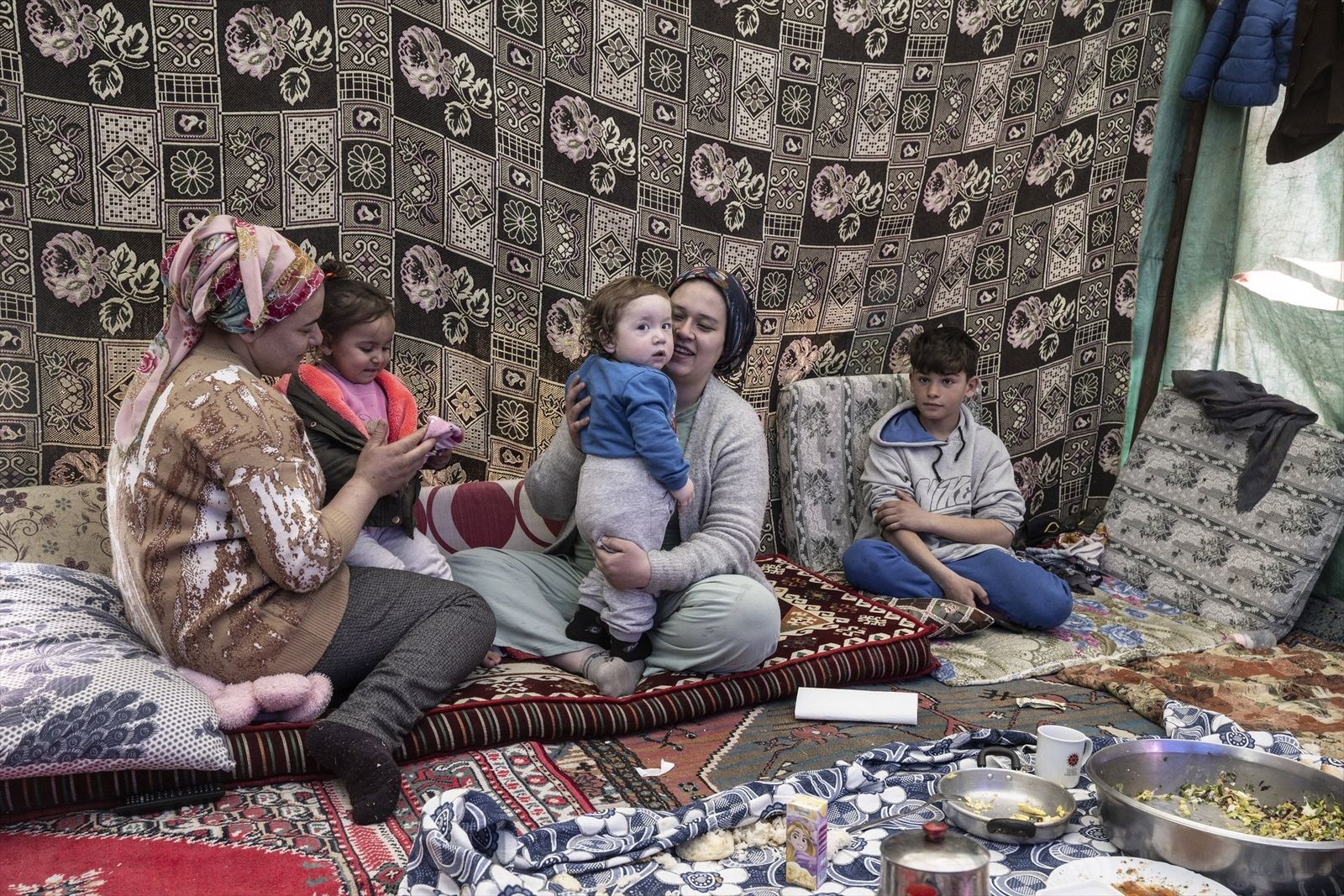 Mujeres de Turquía con sus hijos