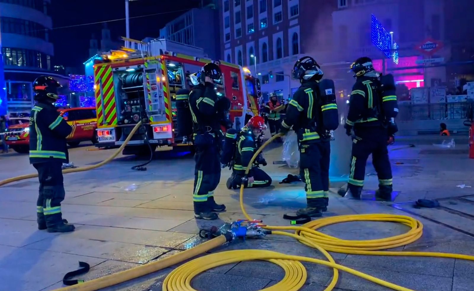 Cortes de luz en la zona de Callao por un incendio en una galería subterránea