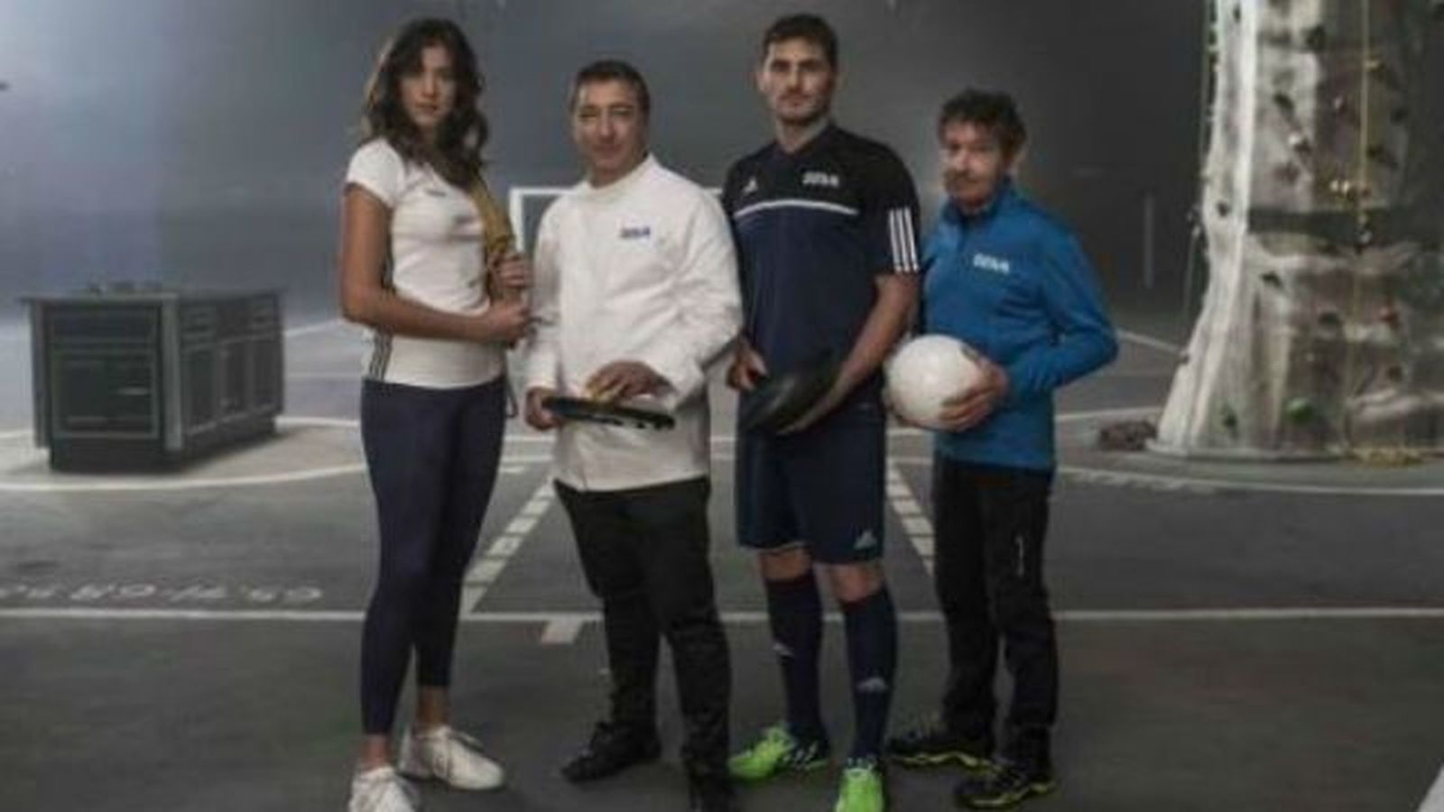 Casillas y Carlos Soria, protagonistas de la campaña solidaria del BBVA