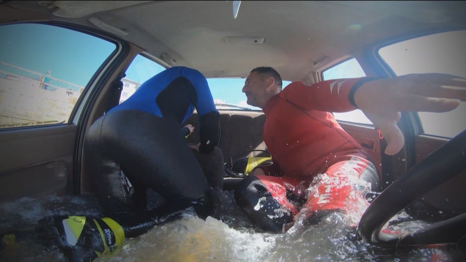 Lo que se debe hacer y lo que no si nuestro coche se ve atrapado en una inundación