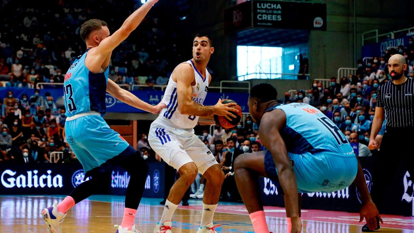 Abalde, en un momento del partido ante el Río Breogán
