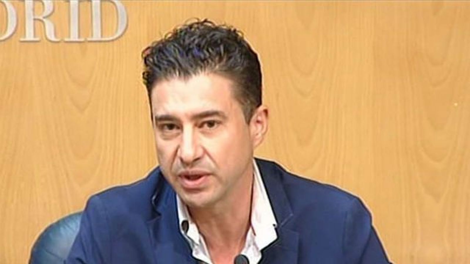 La oposición critica en la Asamblea de Madrid  "fallos" y "descoordinación" con el ébola