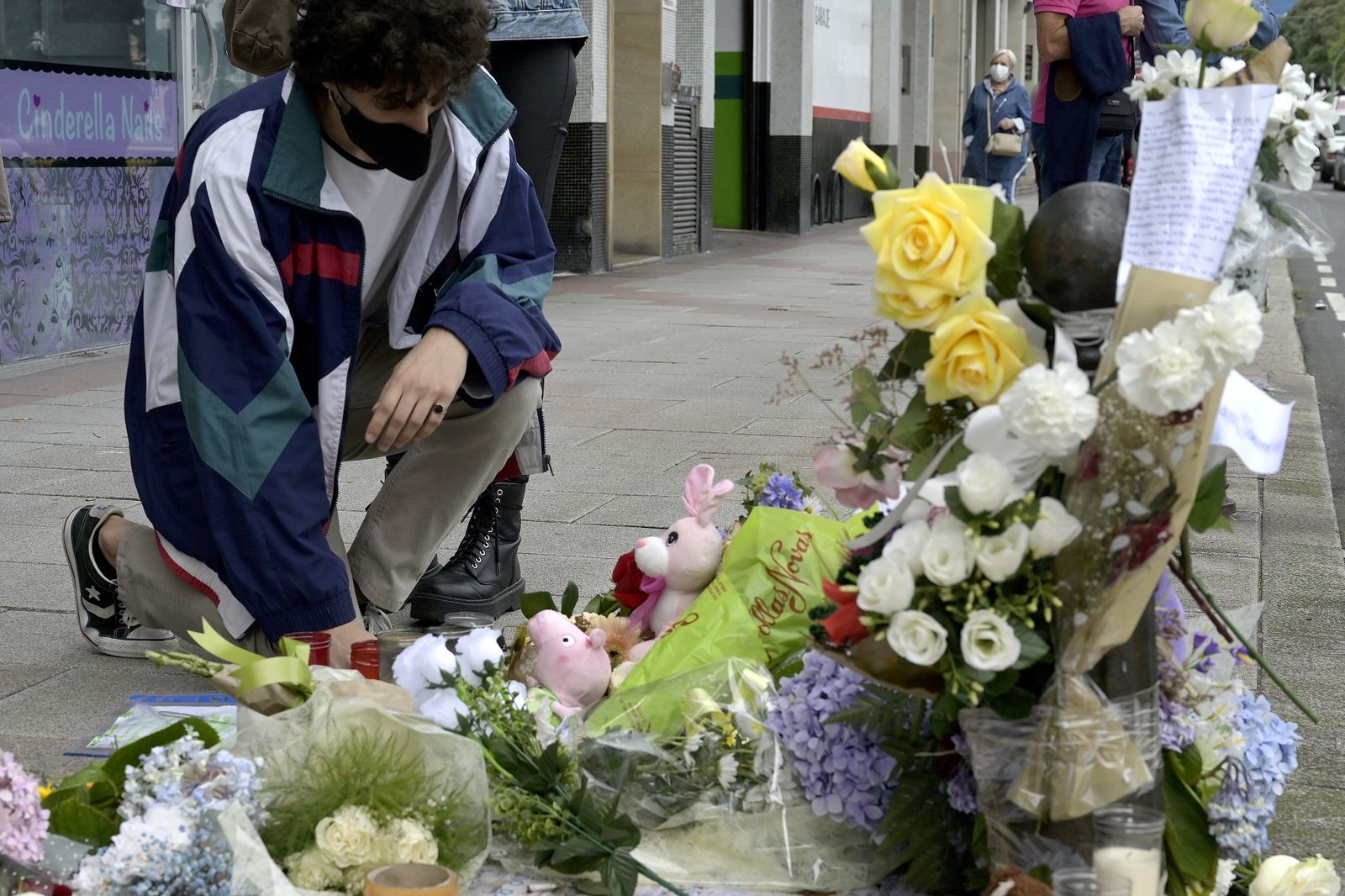 Altar instalado en el lugar en el que fue asesinado Samuel