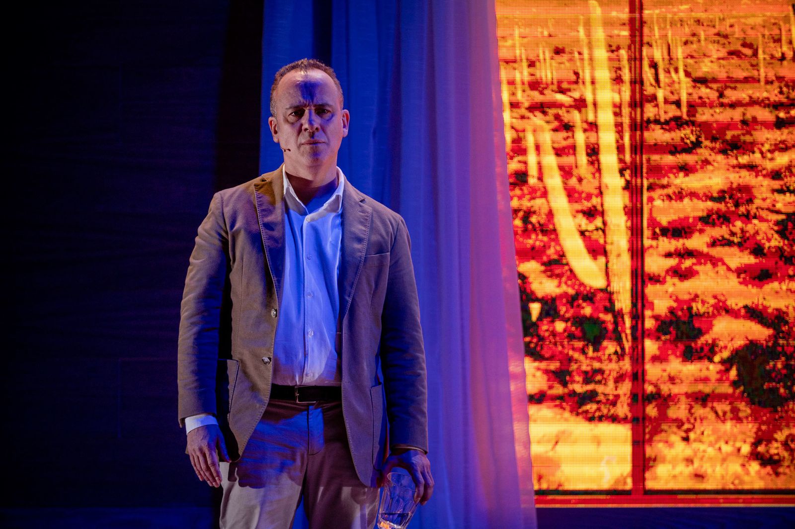 Javier Gutiérrez protagoniza 'Principiantes' en los Teatros del Canal