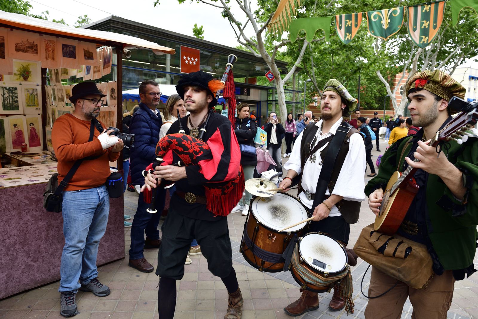 Animación musical en el  Mercado Renacentista de San Sebastián de los Reyes