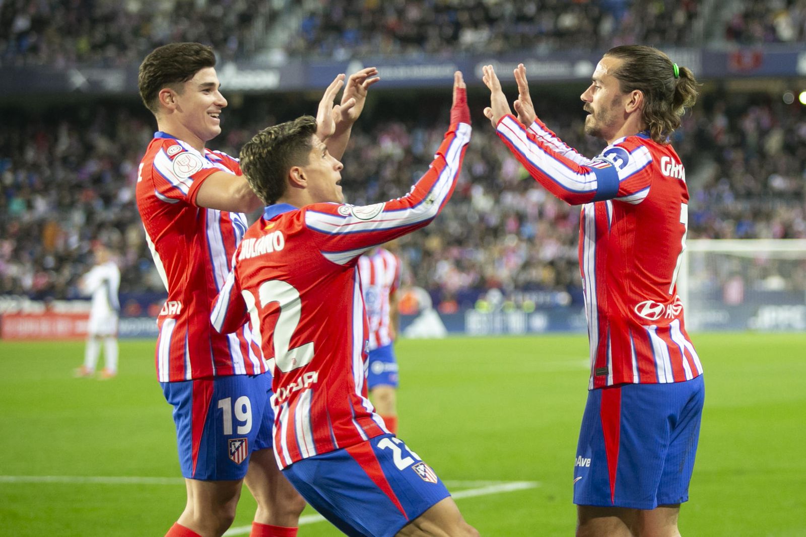 Julián Alvarez, Giuliano y Griezmann