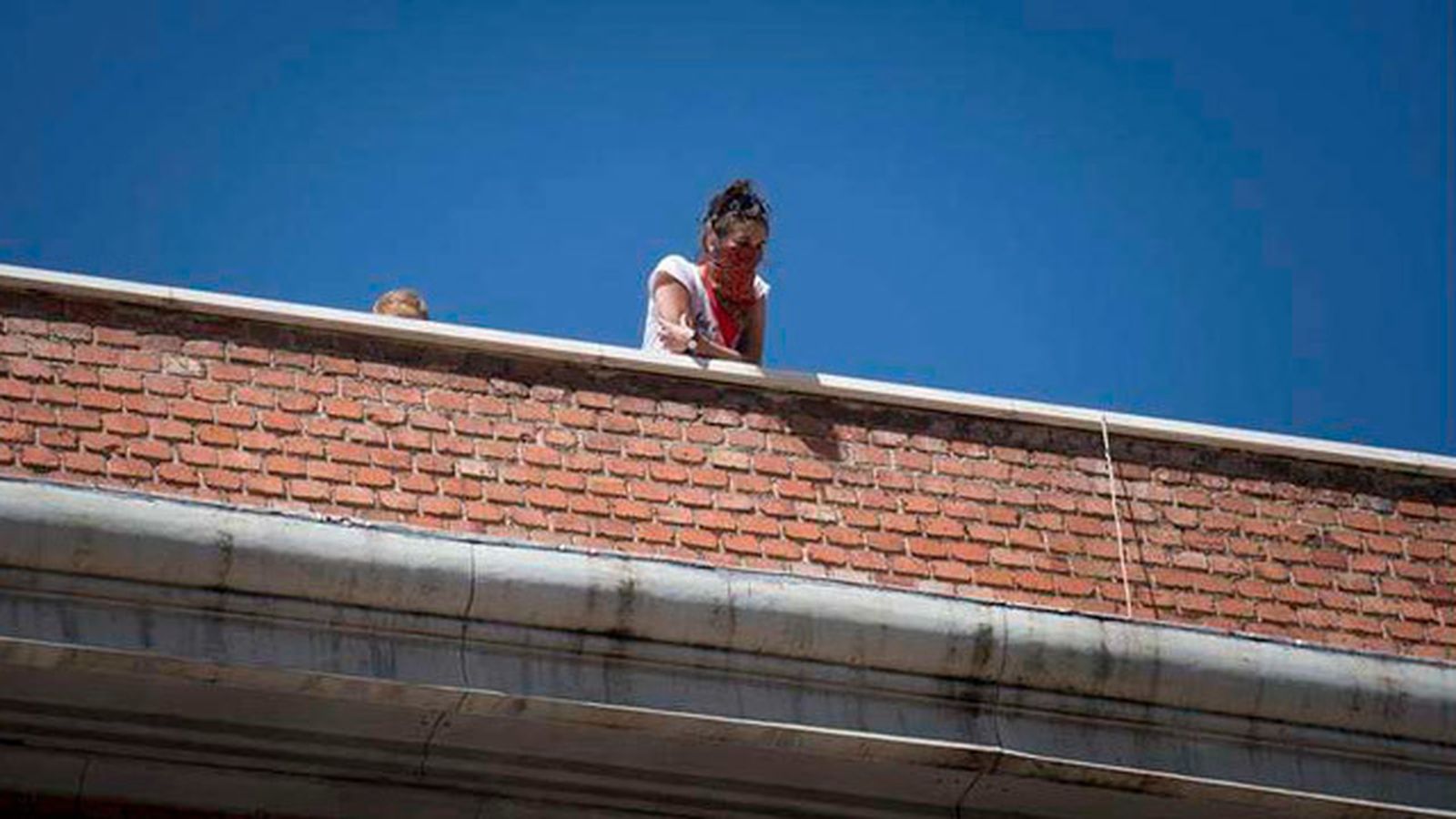Unas 20 personas okupan un edificio del que se desalojó al Patio Maravillas
