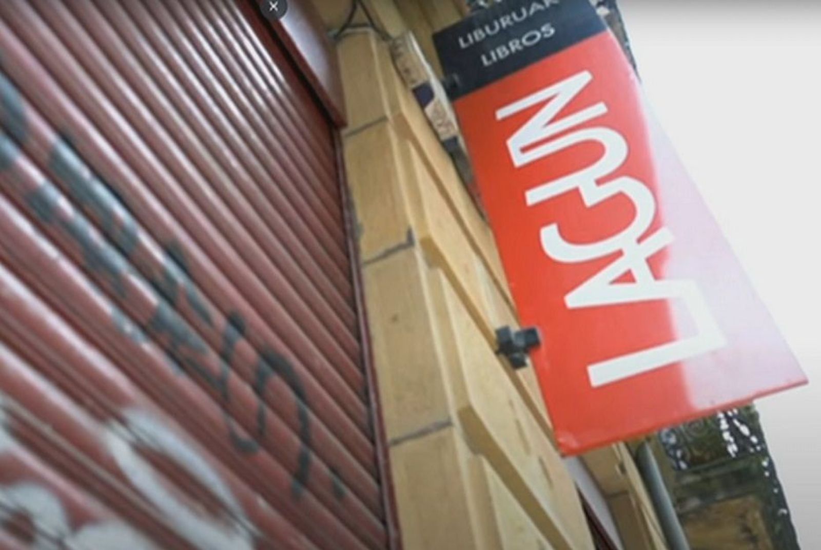 Presentado el documental sobre la historia de la Librería Lagun de San Sebastián que sufrió el acoso de ETA