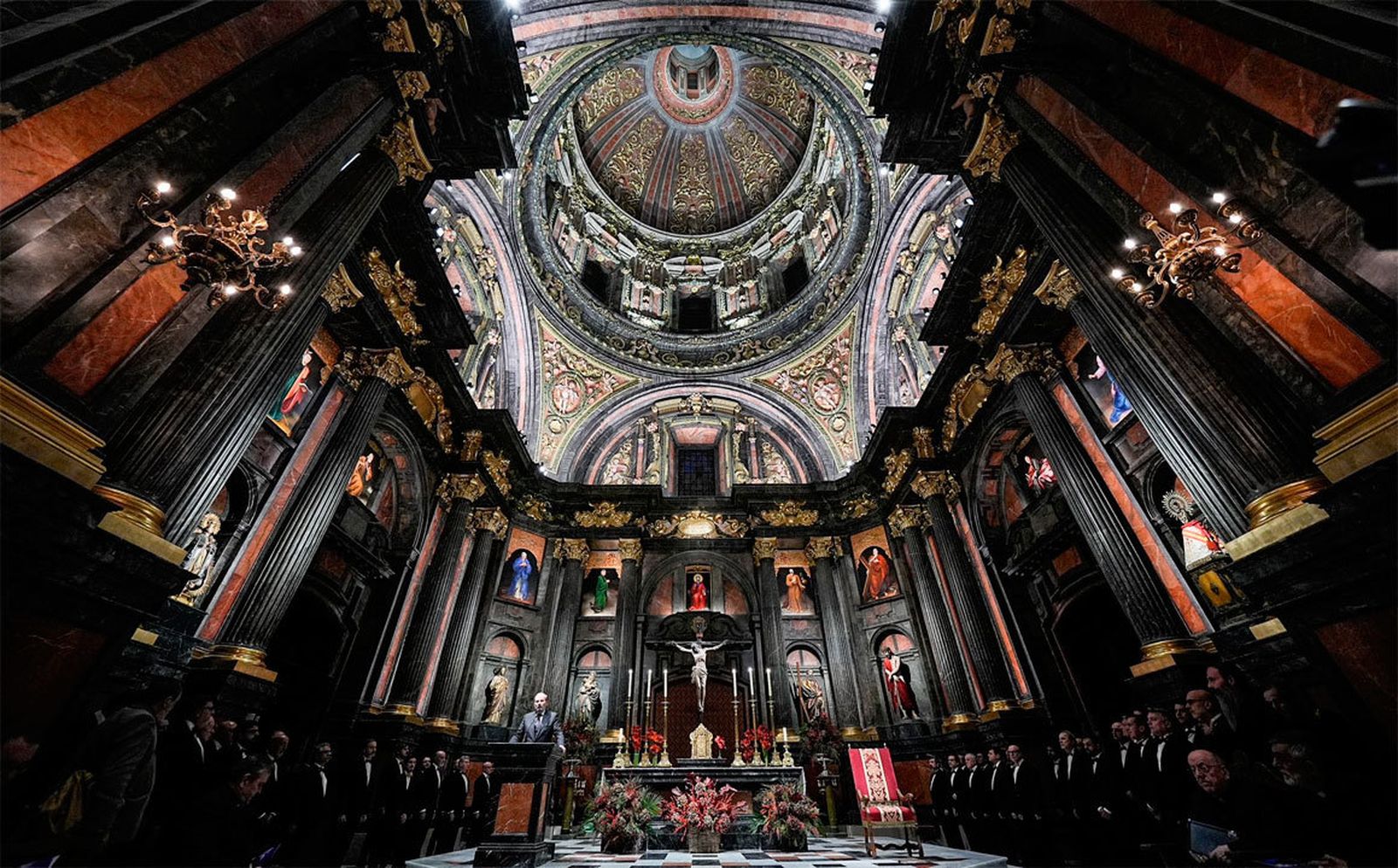La Iglesia de San Andrés Apóstol de Madrid estrena iluminación interior