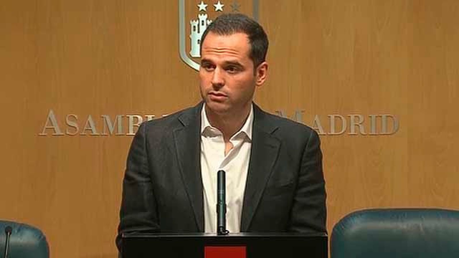 Podemos y PSOE acusan a Ciudadanos de sostener a Cifuentes