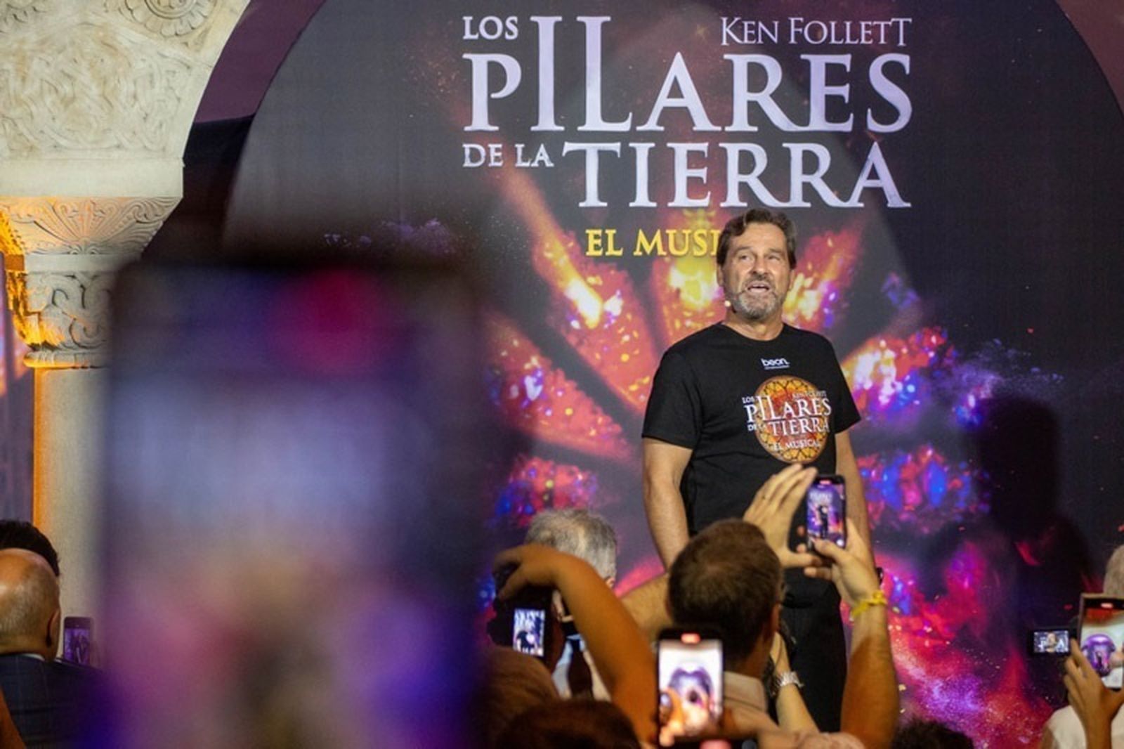 'Los Pilares de la Tierra' ensayan en El Teatro Buero Vallejo