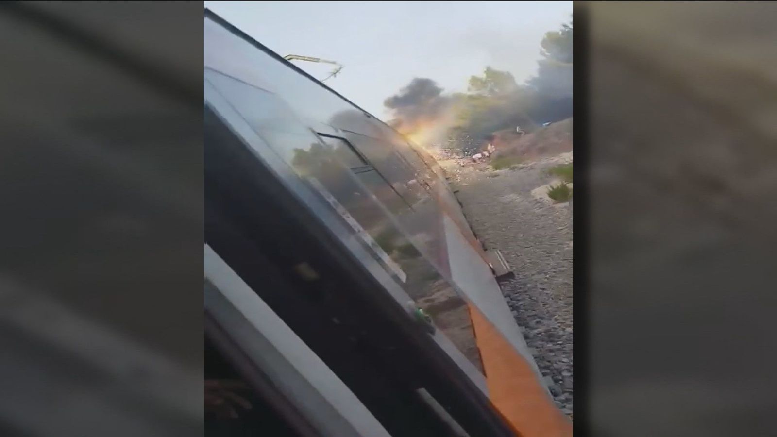 VÍDEO: Momentos de tensión por un incendio en el tren de Rodalies, Barcelona