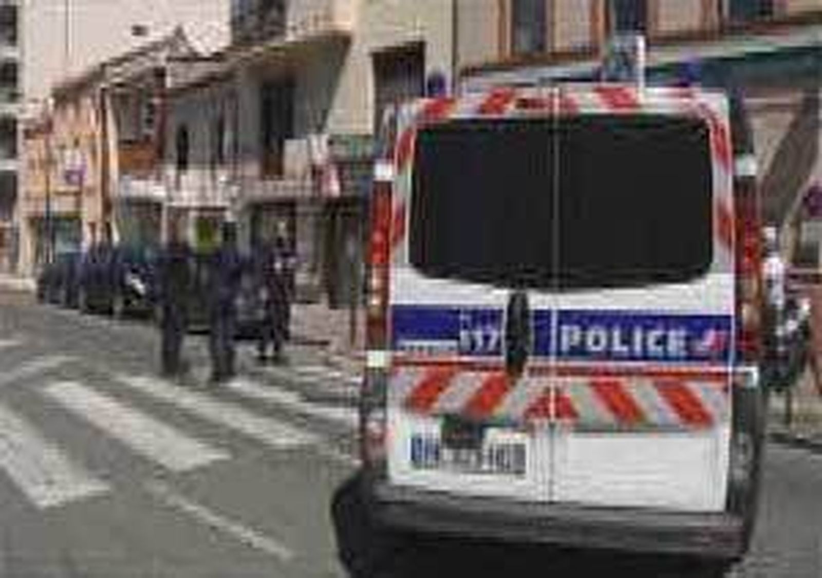 Liberado un segundo rehén de los cuatro secuestrados en un banco de Toulouse