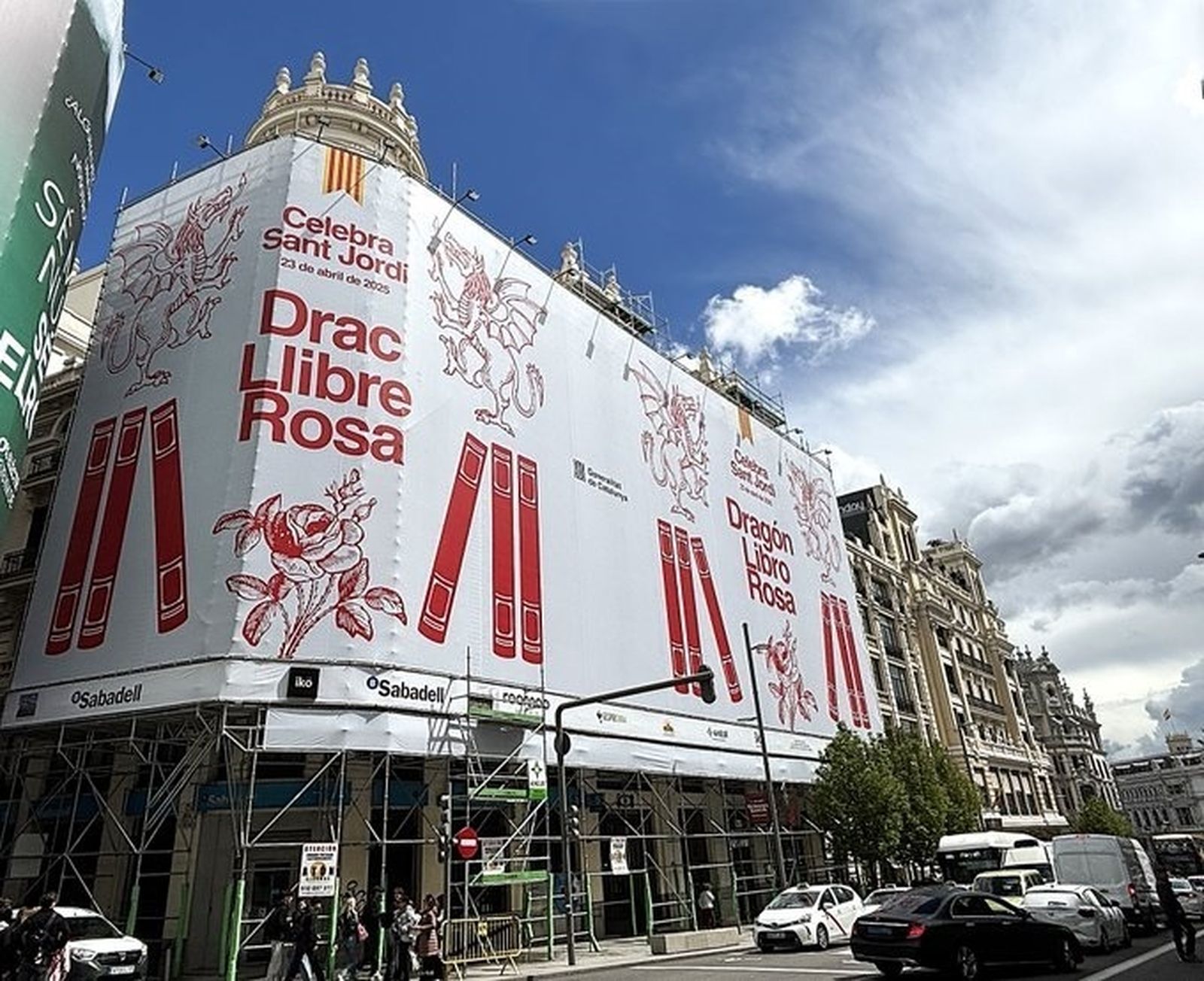 Lona de la Generalitat catalana con motivo de la celebarción de Sant Jordi en Madrid