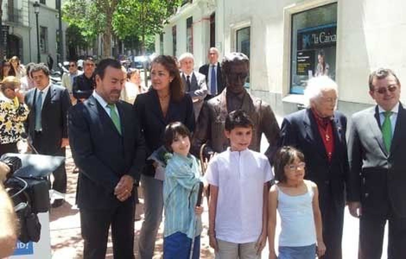 Homenaje a los vendedores del cupón